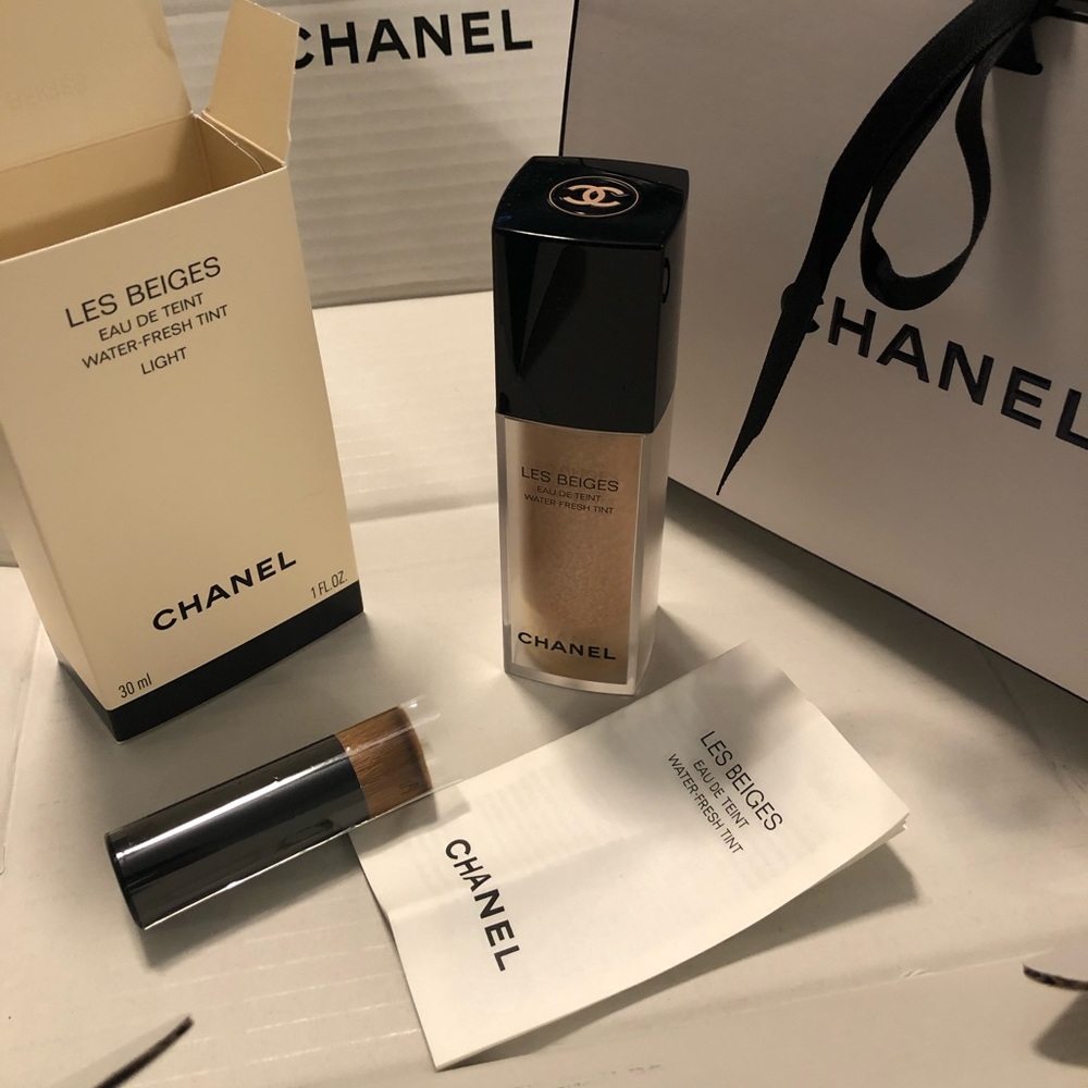 CHANEL Les Beiges Water-Fresh Tint- Light